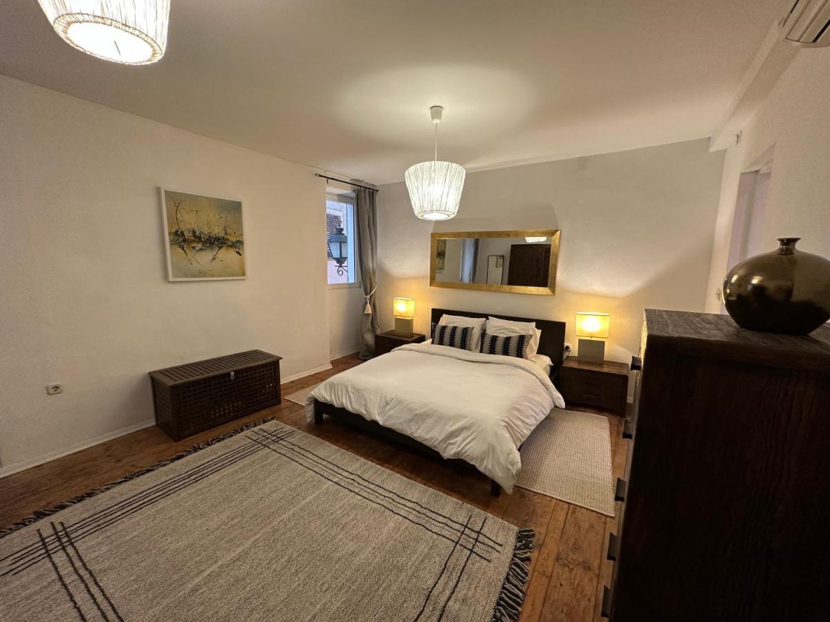 5C Luxury Apartment 로비니 외부 사진