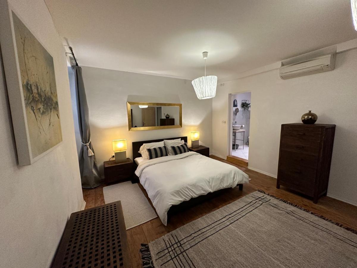 5C Luxury Apartment 로비니 외부 사진