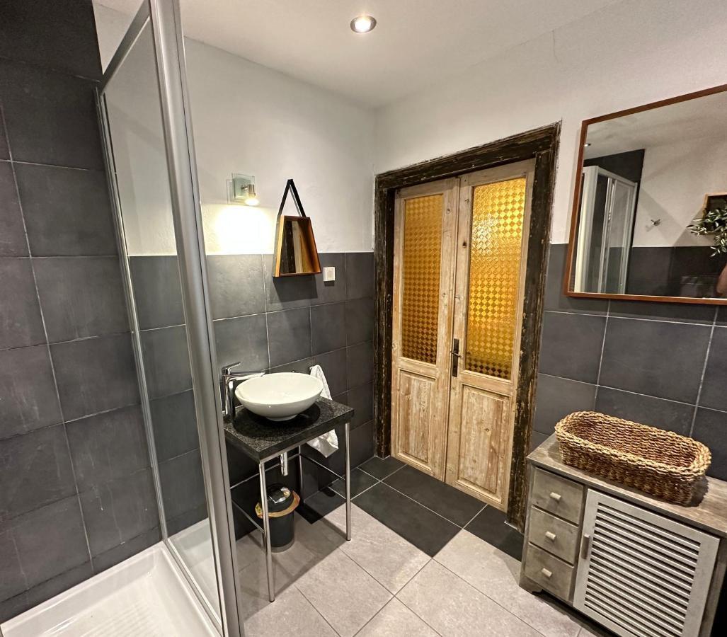 5C Luxury Apartment 로비니 외부 사진