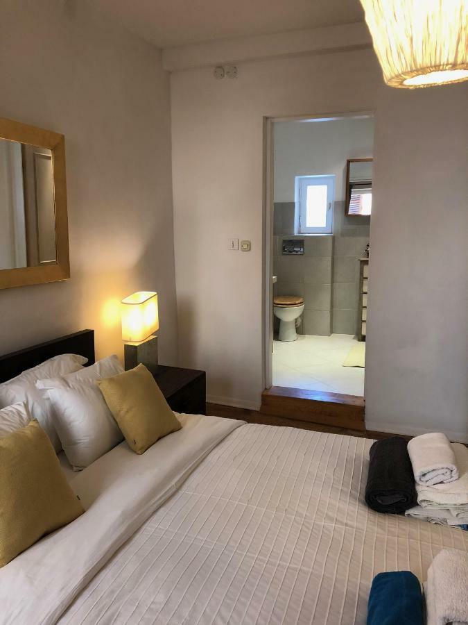 5C Luxury Apartment 로비니 외부 사진